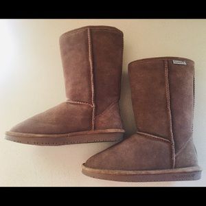 Women’s Bearpaw Boots Size 6 Like New